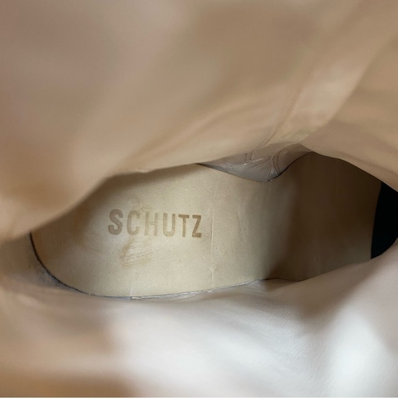 Schutz Betsey Eggshell Leather Pointy Toe Heeled Bootie 10 1/2 B - Picture 13 of 15